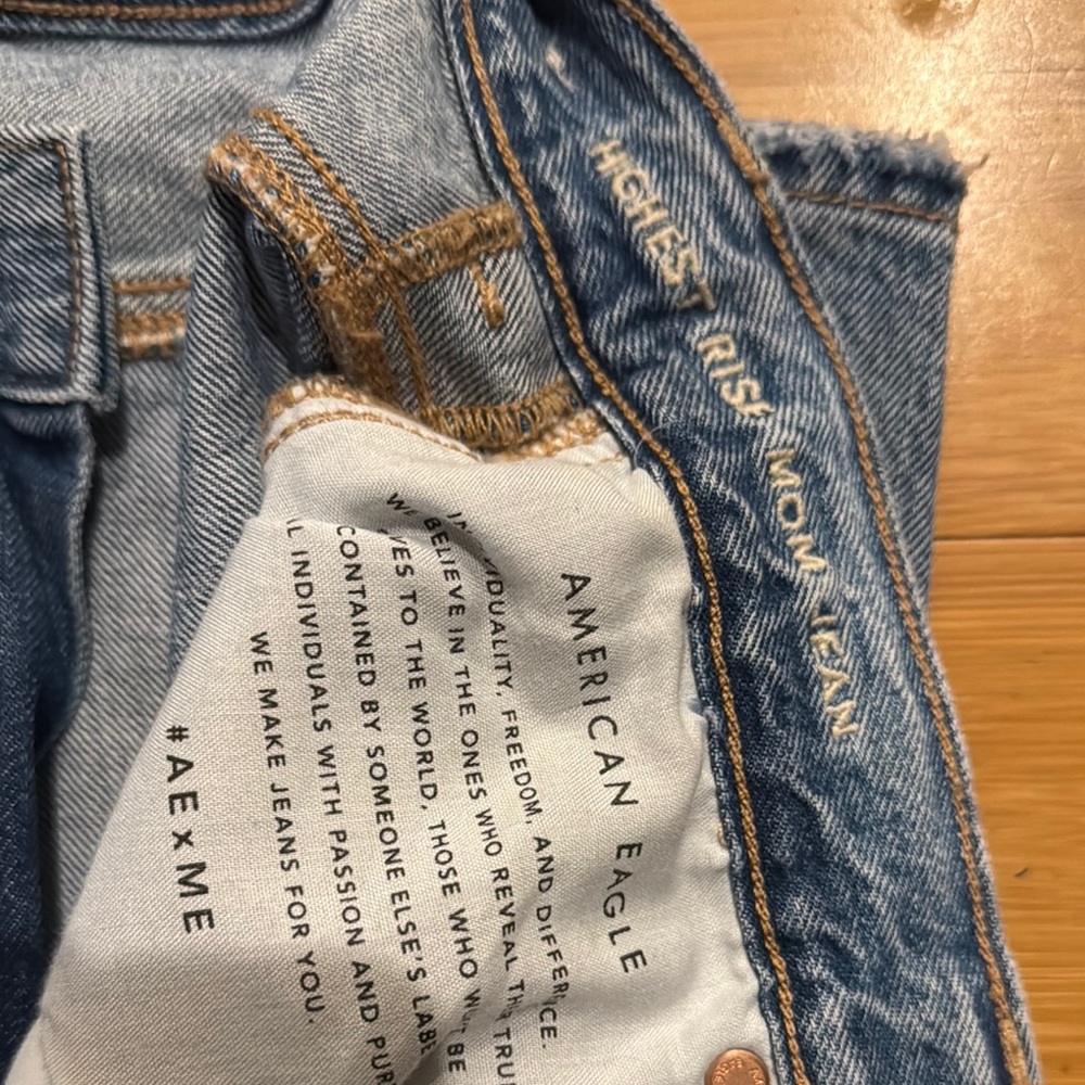 Distressed Blue Jeans - Picture 3 of 5